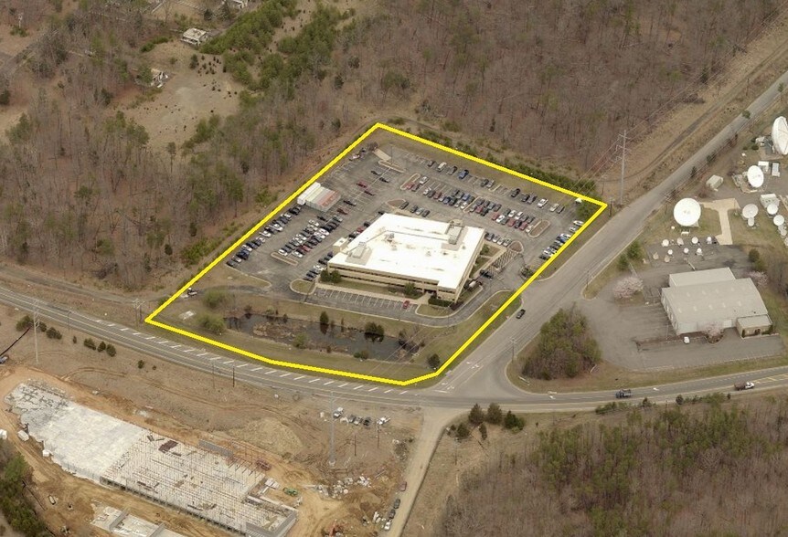 More Photos Of 8050 Piney Branch Ln, Bristow Office For Sale