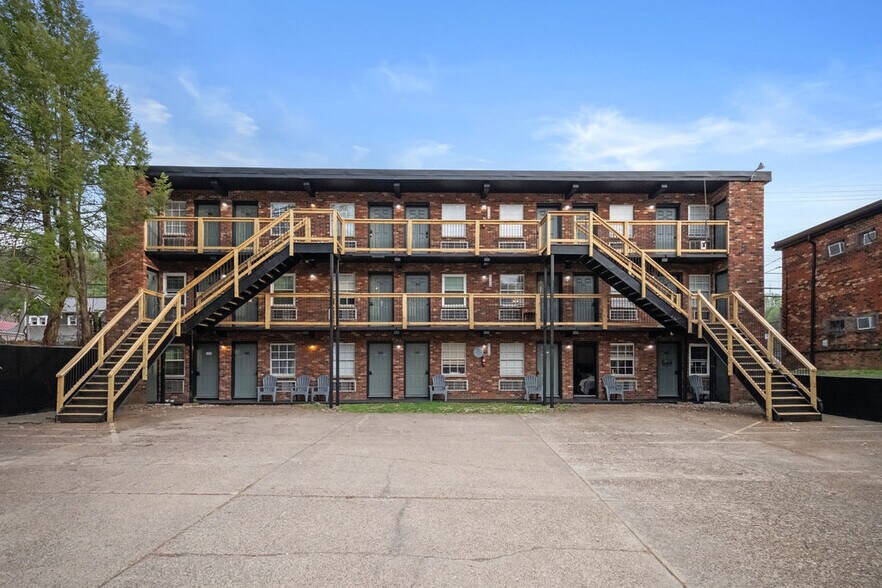 More Photos Of 1607 Bigley Ave, Charleston Apartments For Sale
