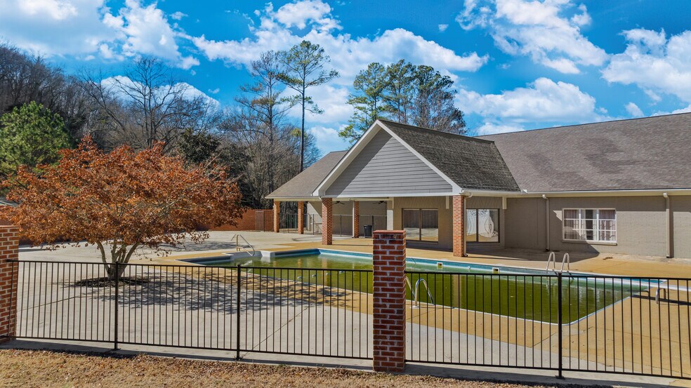 More Photos Of 502 Crystal Lake Dr NE, Fort Payne Golf Course Driving Range For Sale