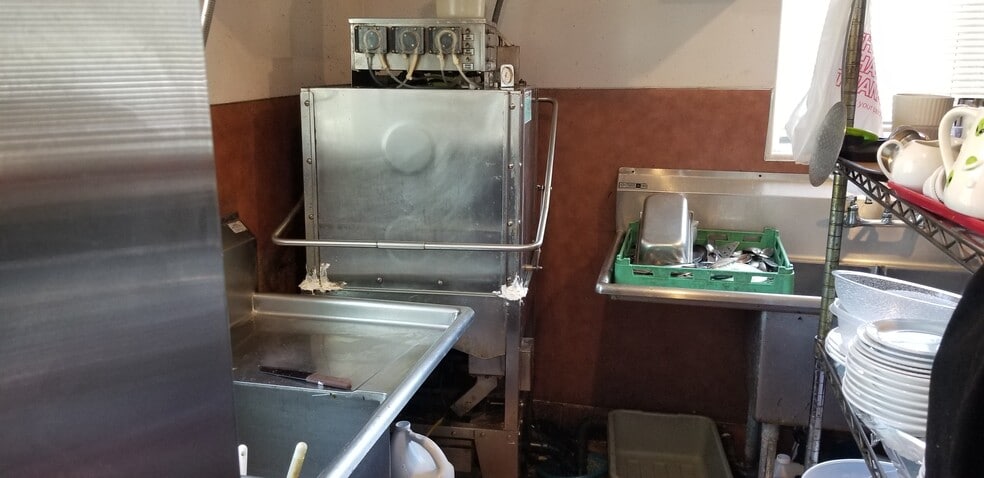 More Photos Of 2605 E Cherry St, Seattle Restaurant For Sale