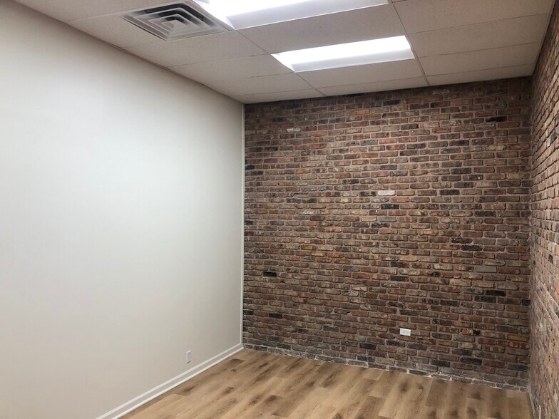 More Photos Of , Baton Rouge Office For Sale