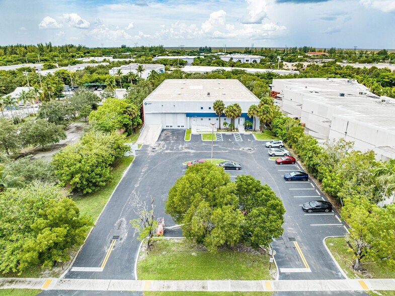 More Photos Of 5251 NW 103rd Ave, Sunrise Warehouse For Lease
