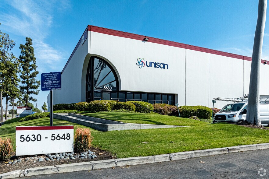 More Photos Of 5630-5678 Bandini Blvd, Bell Distribution For Lease