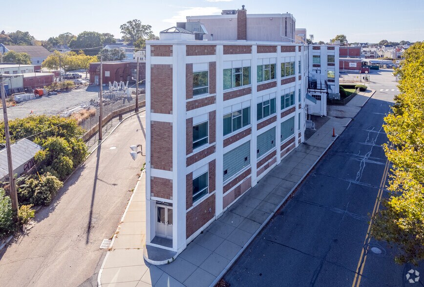 More Photos Of 1144 Eddy St, Providence Office For Sale