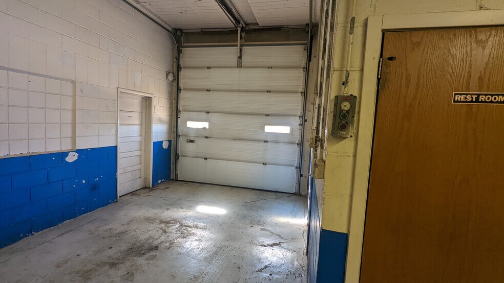 More Photos Of 113 Main St, Wanamingo Auto Repair For Sale