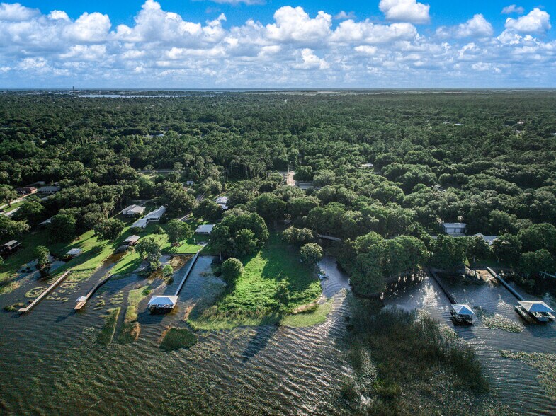 More Photos Of 44 Crawford Dr, Lake Placid Manufactured Housing Mobile Home Park For Sale