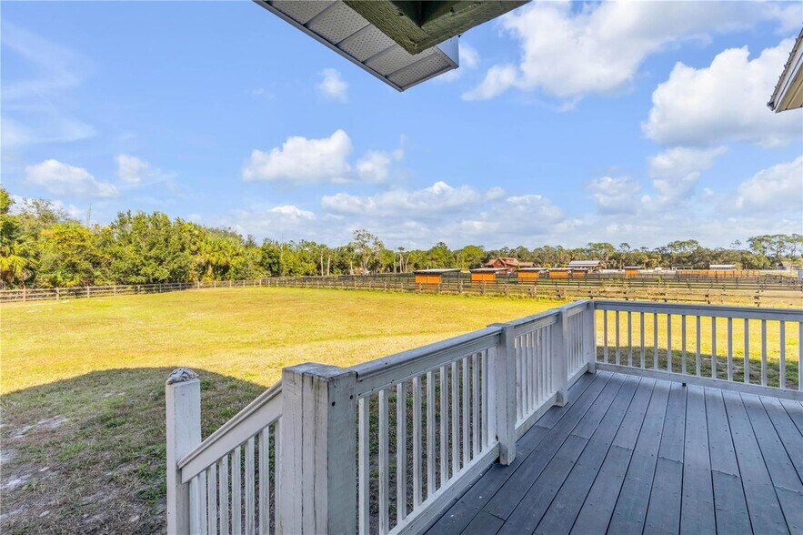 More Photos Of 3834 Pioneer Trl, New Smyrna Beach Horse Stables For Sale