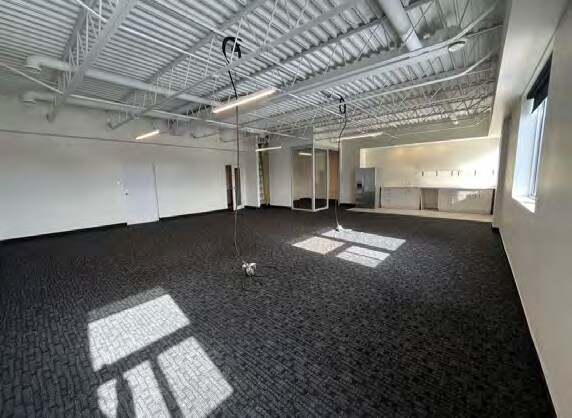 More Photos Of 22 Water St S, Kitchener Office For Lease