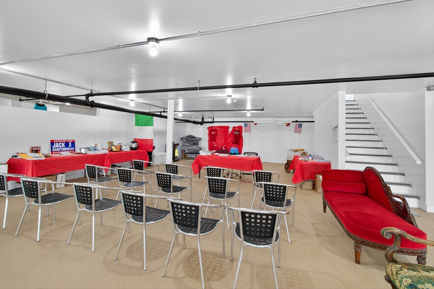 More Photos Of 17 W Front St, Keyport General Retail For Lease