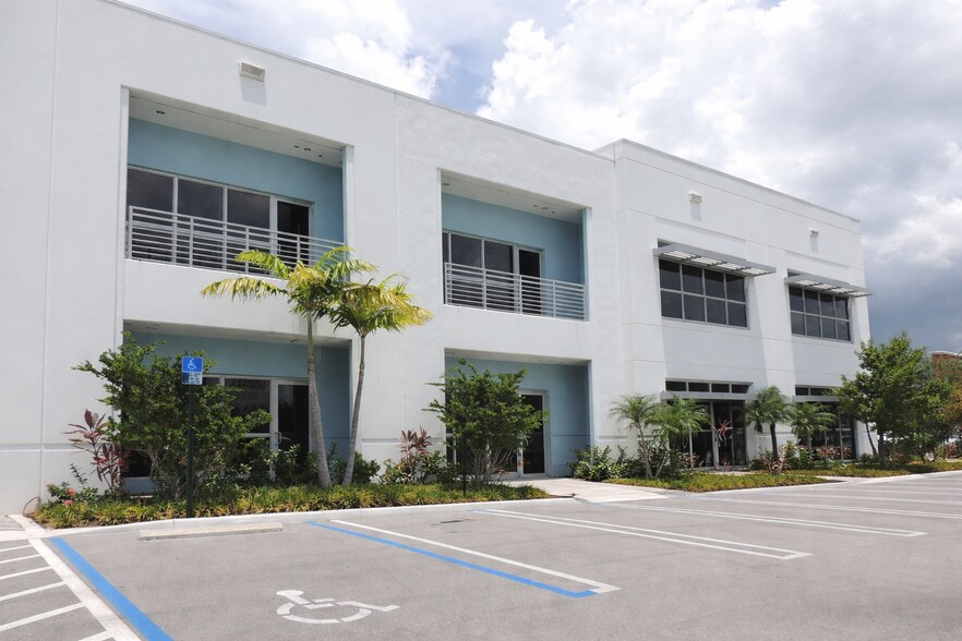 More Photos Of 1500 NW 89th Ct, Doral Loft Creative Space For Lease