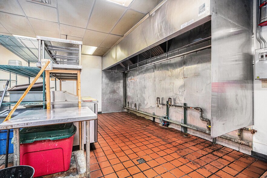 More Photos Of 2931 Niles Ave, Saint Joseph Flex For Sale