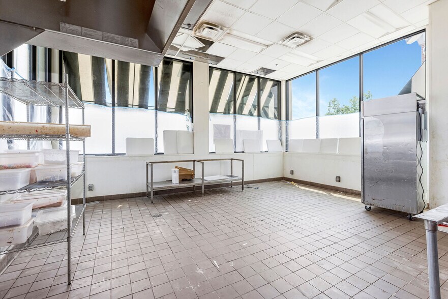 More Photos Of 9558 Civic Centre Blvd, West Chester Restaurant For Lease