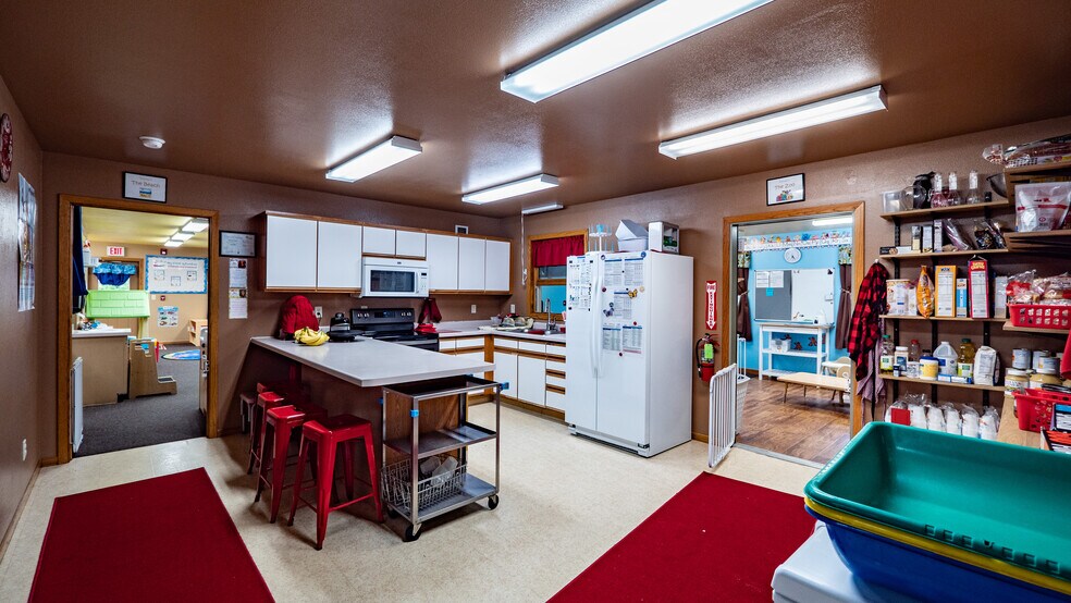 More Photos Of 303 S Western Ave, Waupaca Daycare Center For Sale