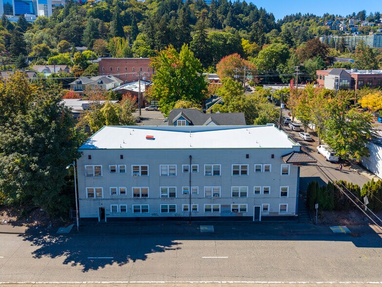 More Photos Of 16 SW Porter St, Portland Apartments For Sale