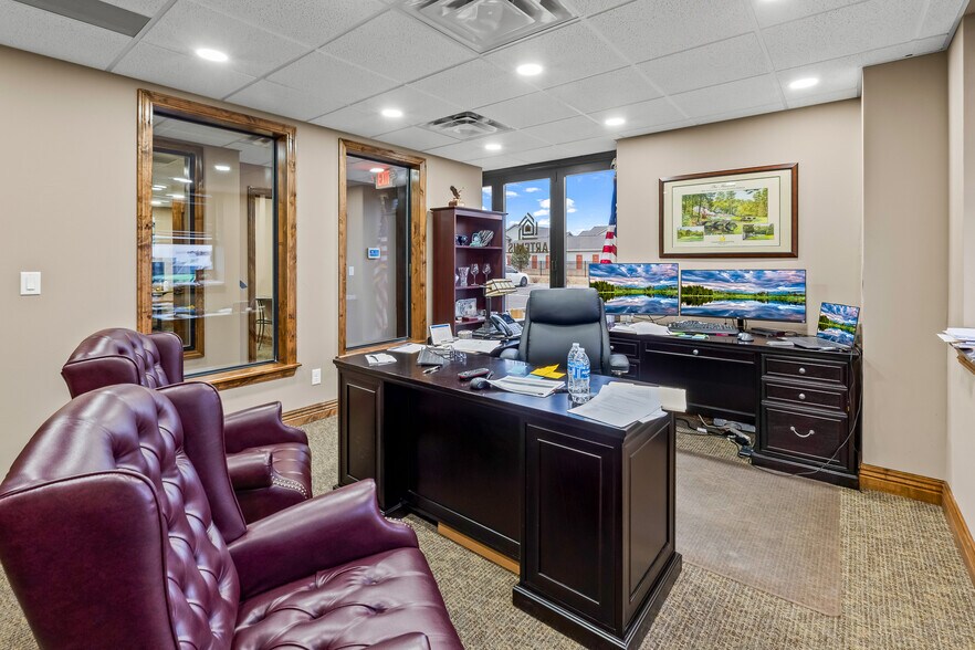 More Photos Of 4540 Venture Dr, Johnstown Distribution For Sale
