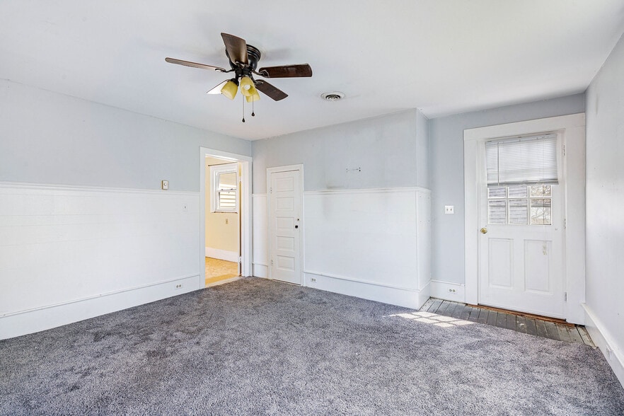 More Photos Of 101 S Main St, Wendell Office Residential For Lease