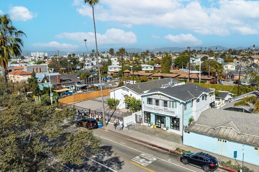 More Photos Of 1043 Abbot Kinney Blvd, Venice Storefront Retail Office For Sale