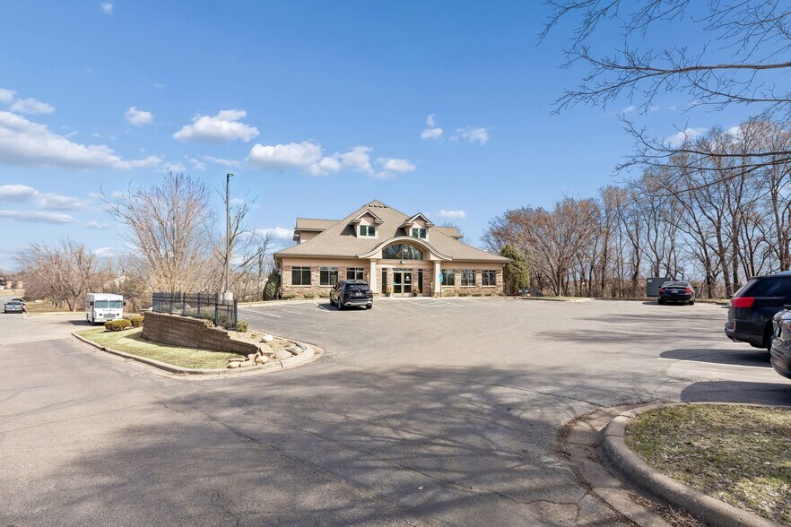 More Photos Of 3340 Sherman Ct, Eagan Medical For Sale