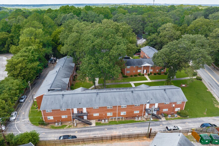 More Photos Of 2410 Benjamin E Mays Dr SW, Atlanta Apartments For Sale