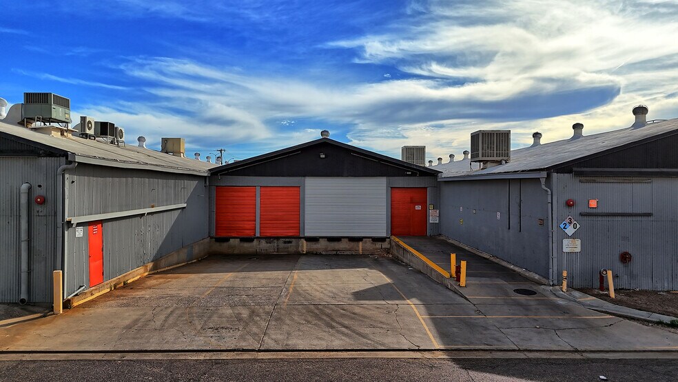 More Photos Of 2901-2925 N 29th Dr, Phoenix Warehouse For Lease