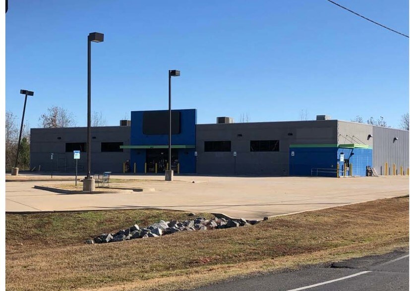 Primary Photo Of 5907 Old Mooringsport Rd, Shreveport Drugstore For Lease