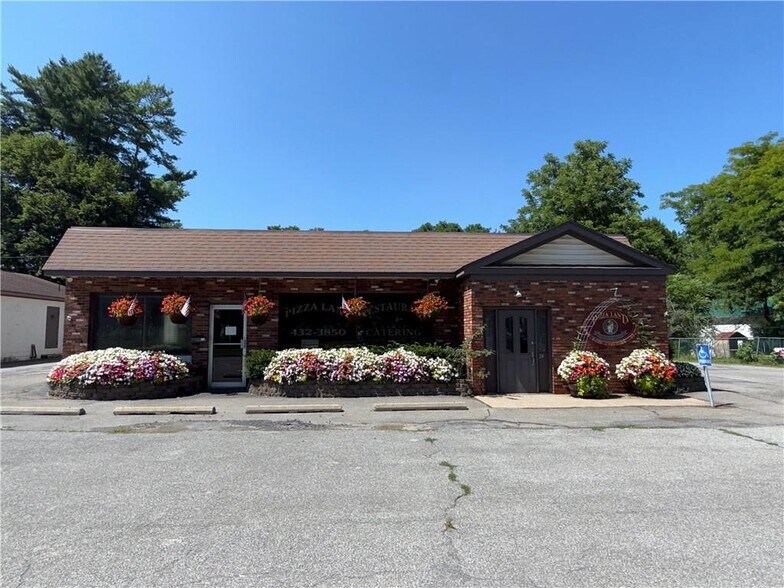 Primary Photo Of 24 Oneida St, Oneonta Restaurant For Sale