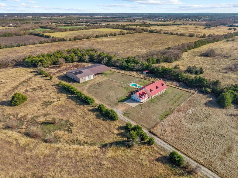 More Photos Of 12488 Eastline Rd, Trenton Specialty For Sale