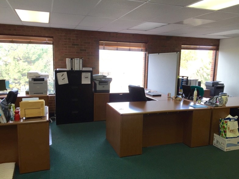 More Photos Of 3001 S Jamaica Ct, Aurora Office Residential For Sale