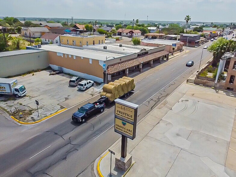 More Photos Of 405 E 2nd St, Rio Grande City Supermarket For Sale