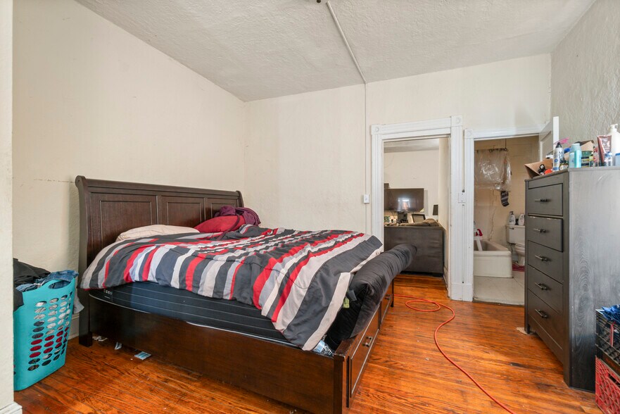 More Photos Of 3941 Lowndes Ave, Baltimore Multifamily For Sale