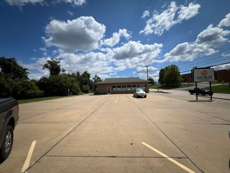 More Photos Of 5536 Steubenville Pike, McKees Rocks Restaurant For Lease