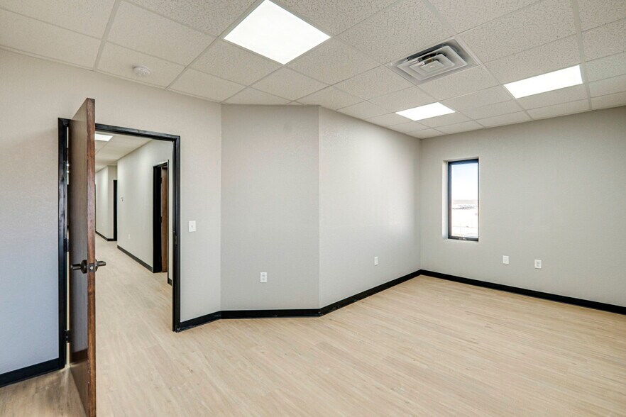 More Photos Of 16791 W Basin St, Odessa Warehouse For Sale