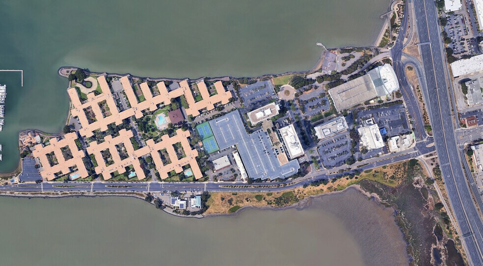 More Photos Of 2000 Powell St, Emeryville Office For Lease
