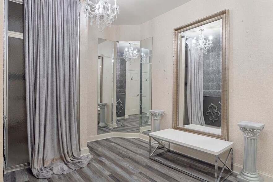 More Photos Of 4550 Golf Club Ln, Spring Hill Golf Course Driving Range For Sale