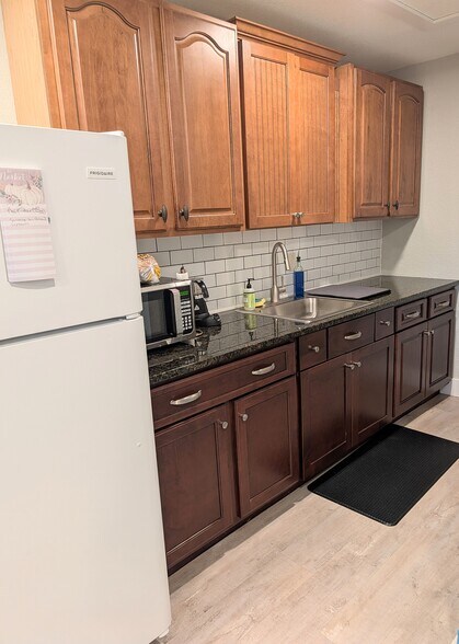 More Photos Of 905 S Missouri Ave, Lakeland Coworking Space