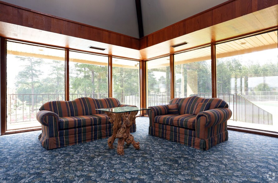 More Photos Of 5660 S Lakeshore Dr, Shreveport Apartments For Sale