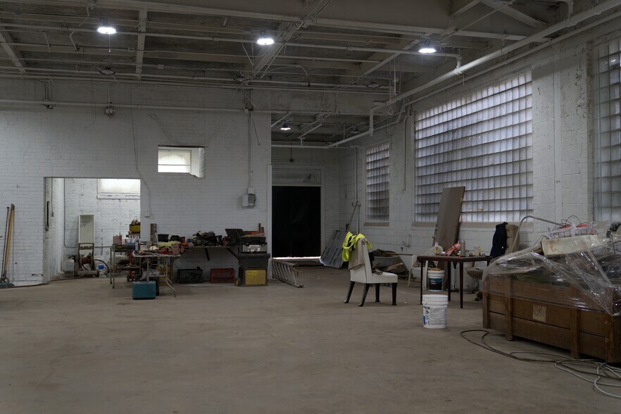 More Photos Of 828 Newark Ave, Elizabeth Warehouse For Lease