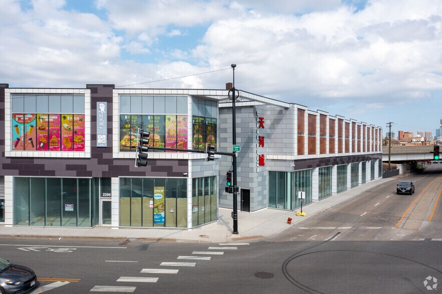 Primary Photo Of 2252 S Canal St, Chicago Storefront For Lease