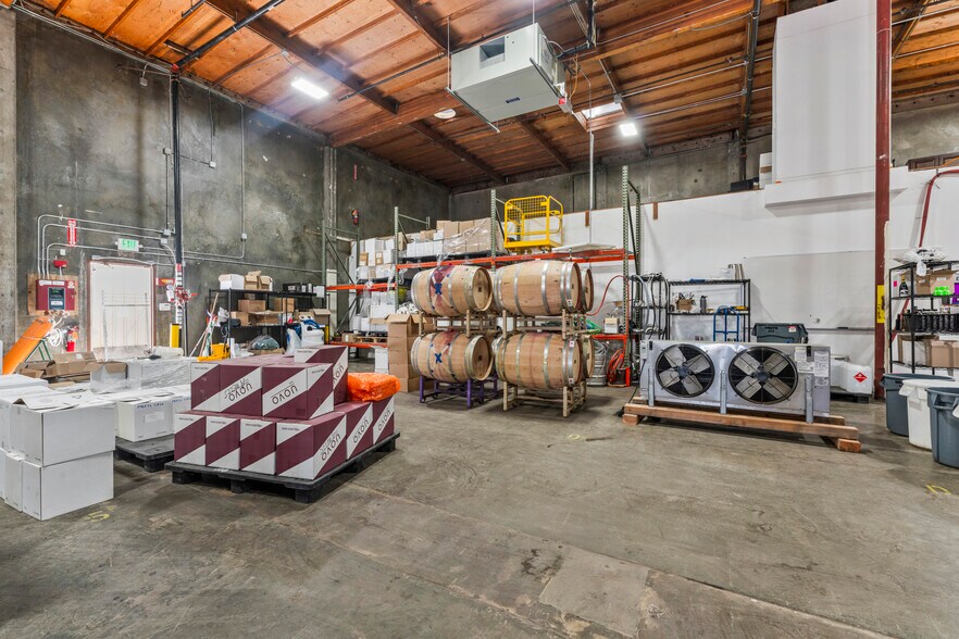 More Photos Of 962 Kaiser Rd, Napa Warehouse For Sale