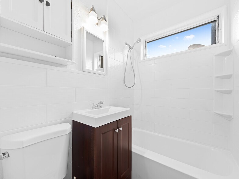 More Photos Of 1311-1315 N 19th Ave, Hollywood Multifamily For Sale