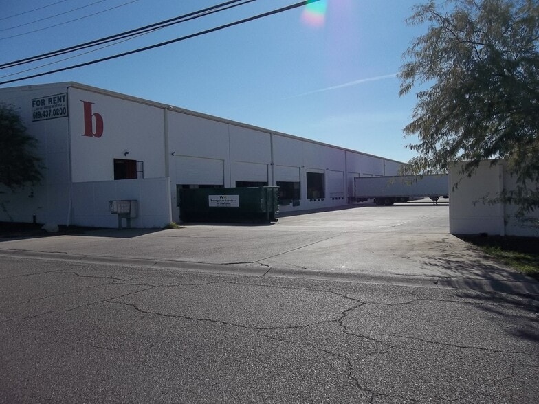 More Photos Of 1315 E Gibson Ln, Phoenix Warehouse For Lease