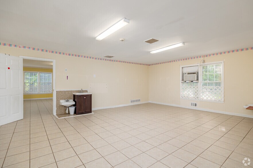 More Photos Of 2107 Mcafee Rd, Decatur Schools For Sale