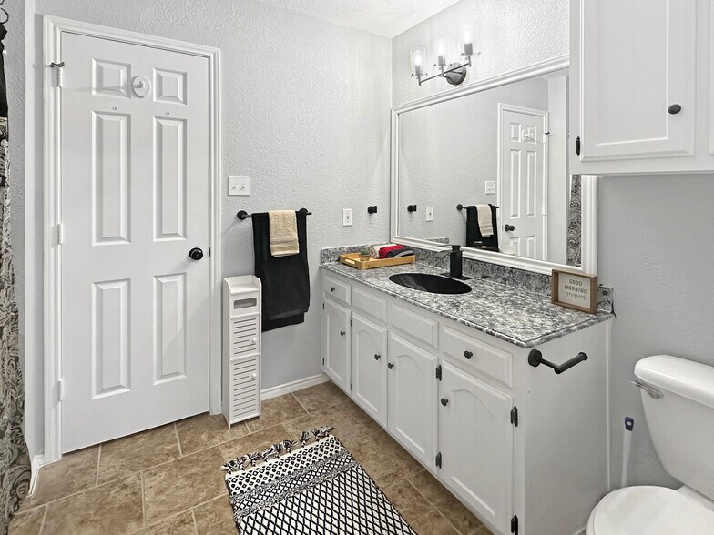 More Photos Of 503 S Arizona Dr, Celina Loft Creative Space For Lease