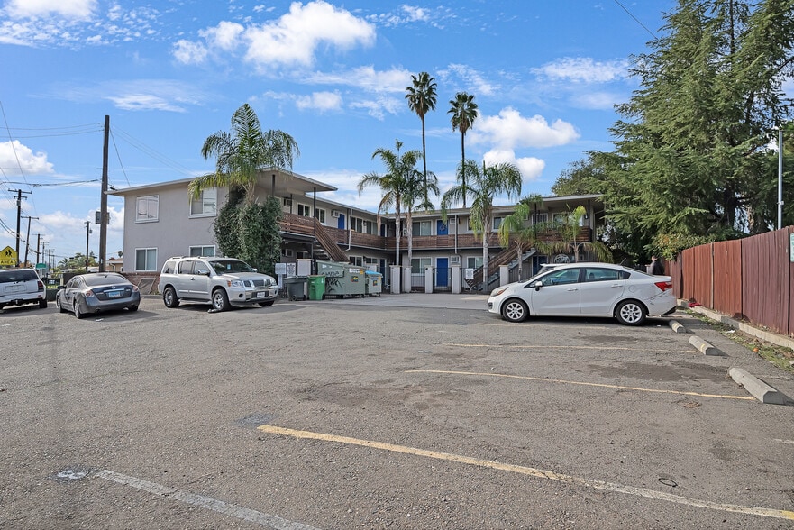 Primary Photo Of 3911 Watt Ave, Sacramento Apartments For Sale