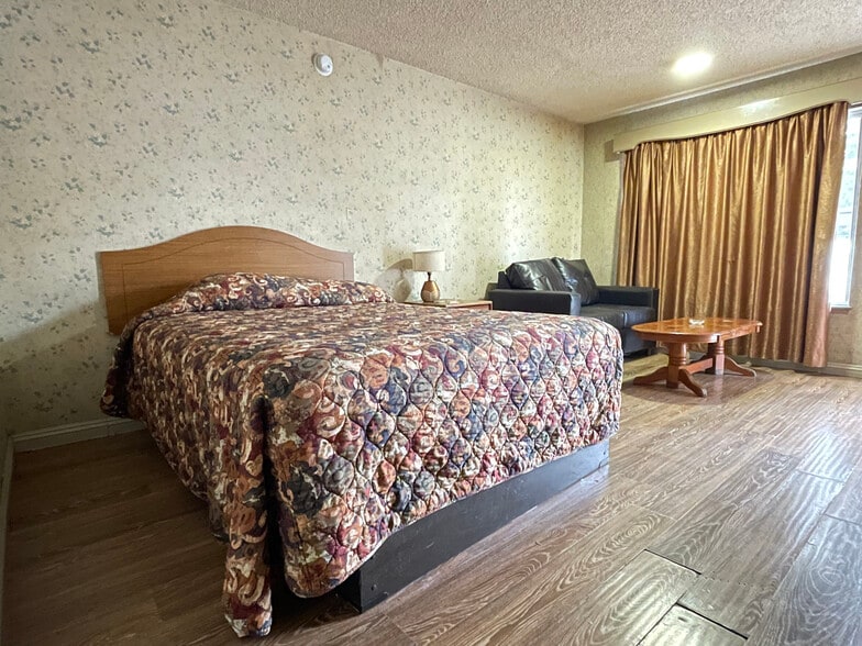 More Photos Of 1018 E Orangethorpe Ave, Anaheim Hotel For Sale