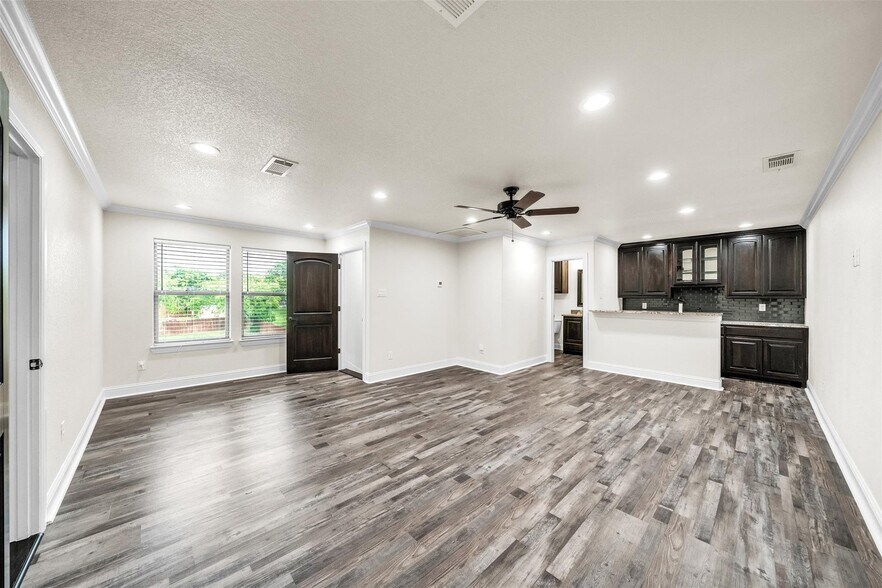 More Photos Of 7839 Blanchard Way, Fort Worth Specialty For Sale