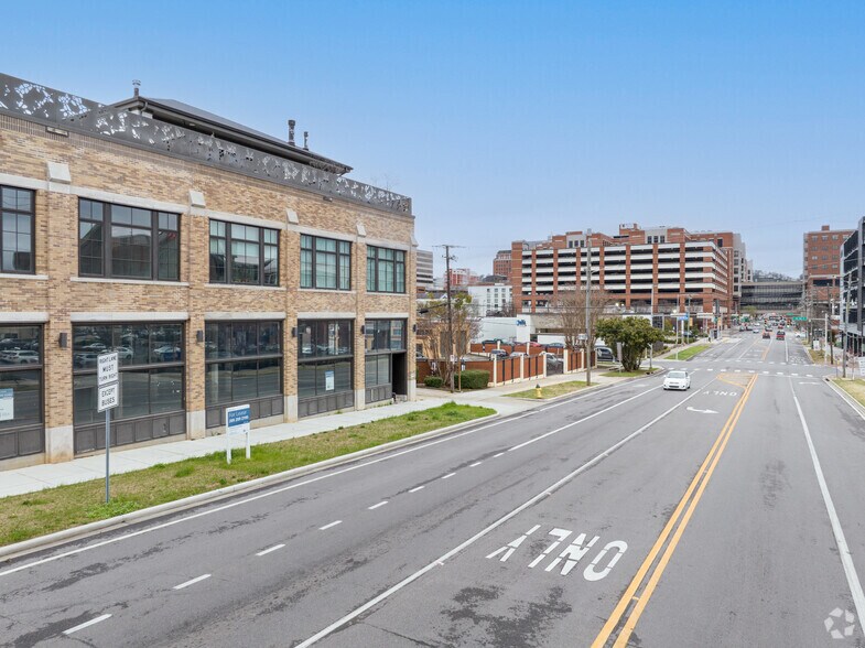 More Photos Of 201 18th St S, Birmingham Storefront Retail Office For Lease