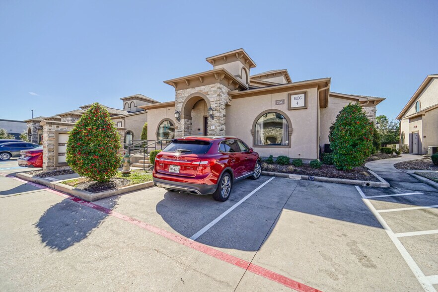 More Photos Of 256 Ed English Dr, Shenandoah Medical For Sale