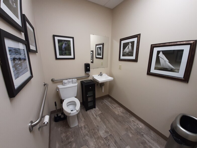 More Photos Of 1709 Legion Rd, Chapel Hill Coworking Space