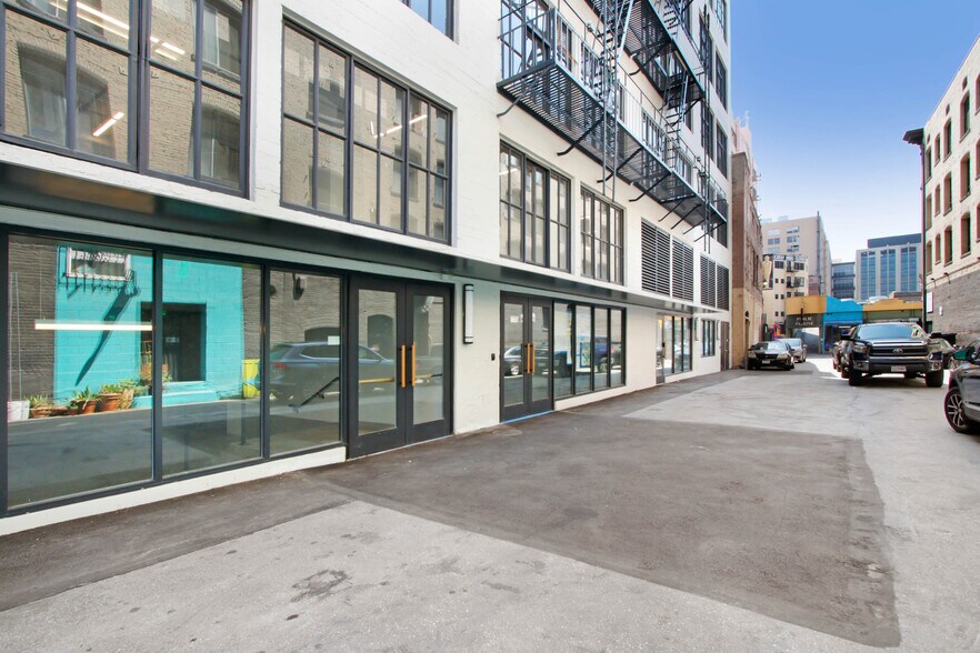 More Photos Of 755 S Los Angeles St, Los Angeles Loft Creative Space For Lease